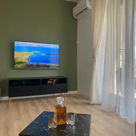 Luxury Vibes By The Sea